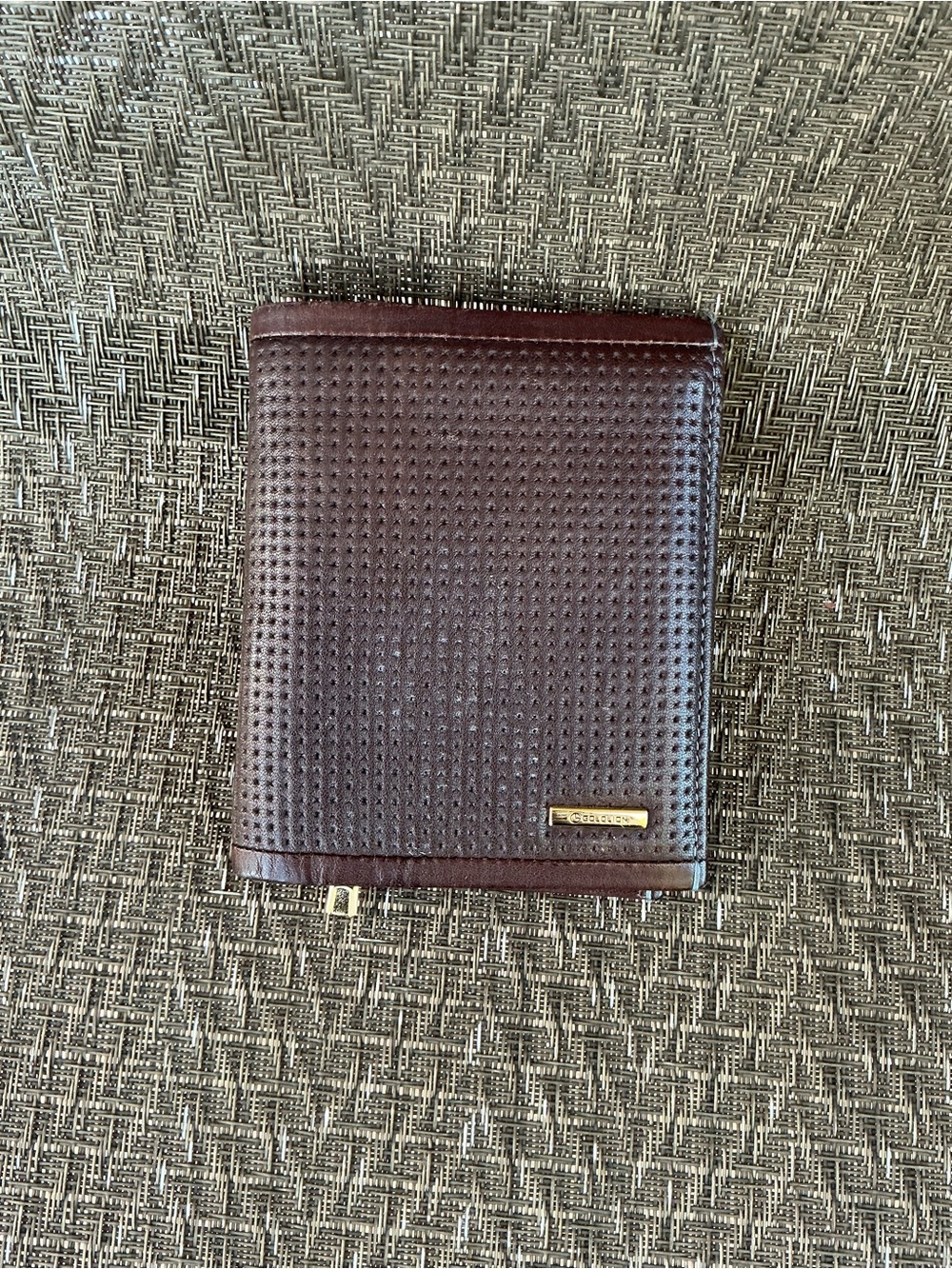 Goldlion Brown Leather Men’s Bifold Wallet